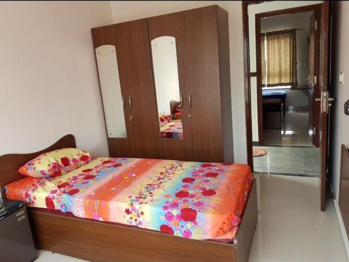 Suyash Pg - Melange Bed and Breakfast Bangalore Esterno foto